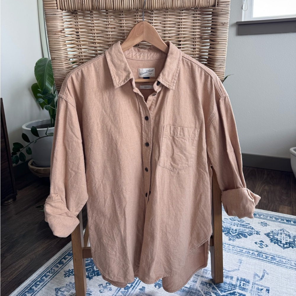 oversized universal thread button down
